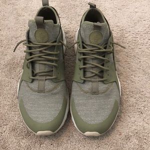 Men’s Nike Air Huarache Run Ultra Premium Trainer